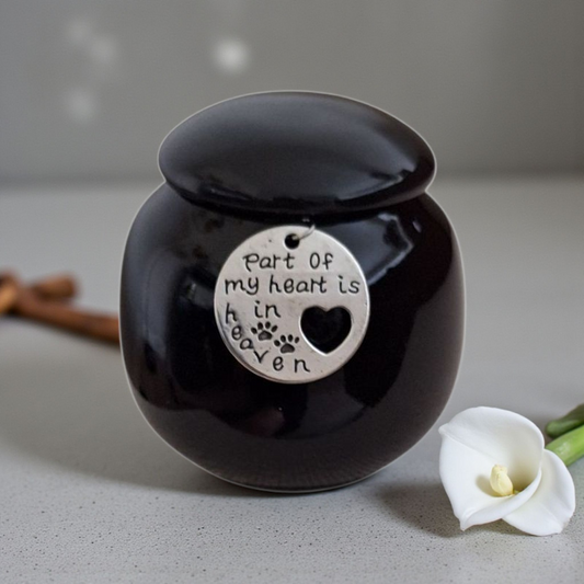 Mini urn met keepsake hangertje – een liefdevolle herinnering aan jouw huisdier