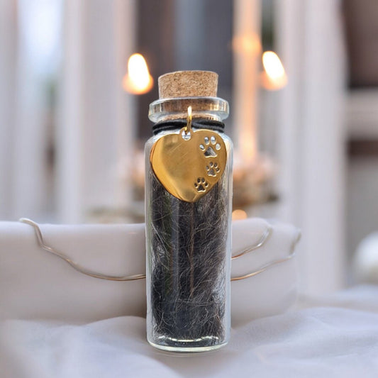 memorial flesje voor kat of hond, gedenkflacon, herinnering aan kat of hond, bewaren plukjes vacht van kat of hond