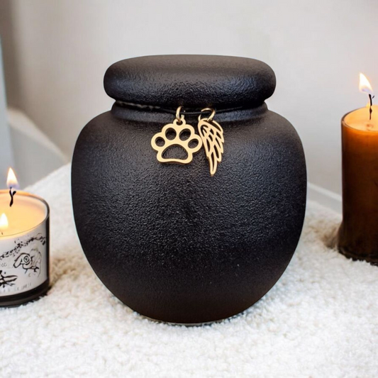 Mini urn met keepsake hangertjes – een liefdevolle herinnering aan jouw huisdier
