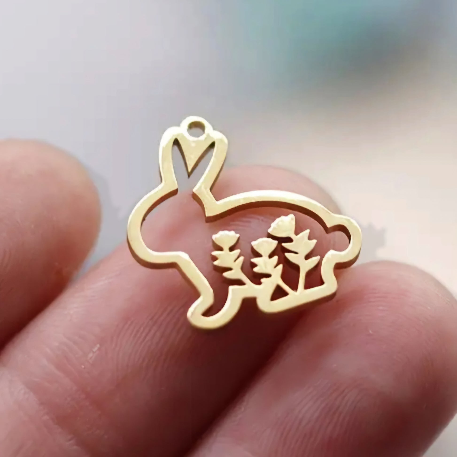 Bewaar een plukje vacht, as of snorhaar van je konijn in een mooi memorial flesje