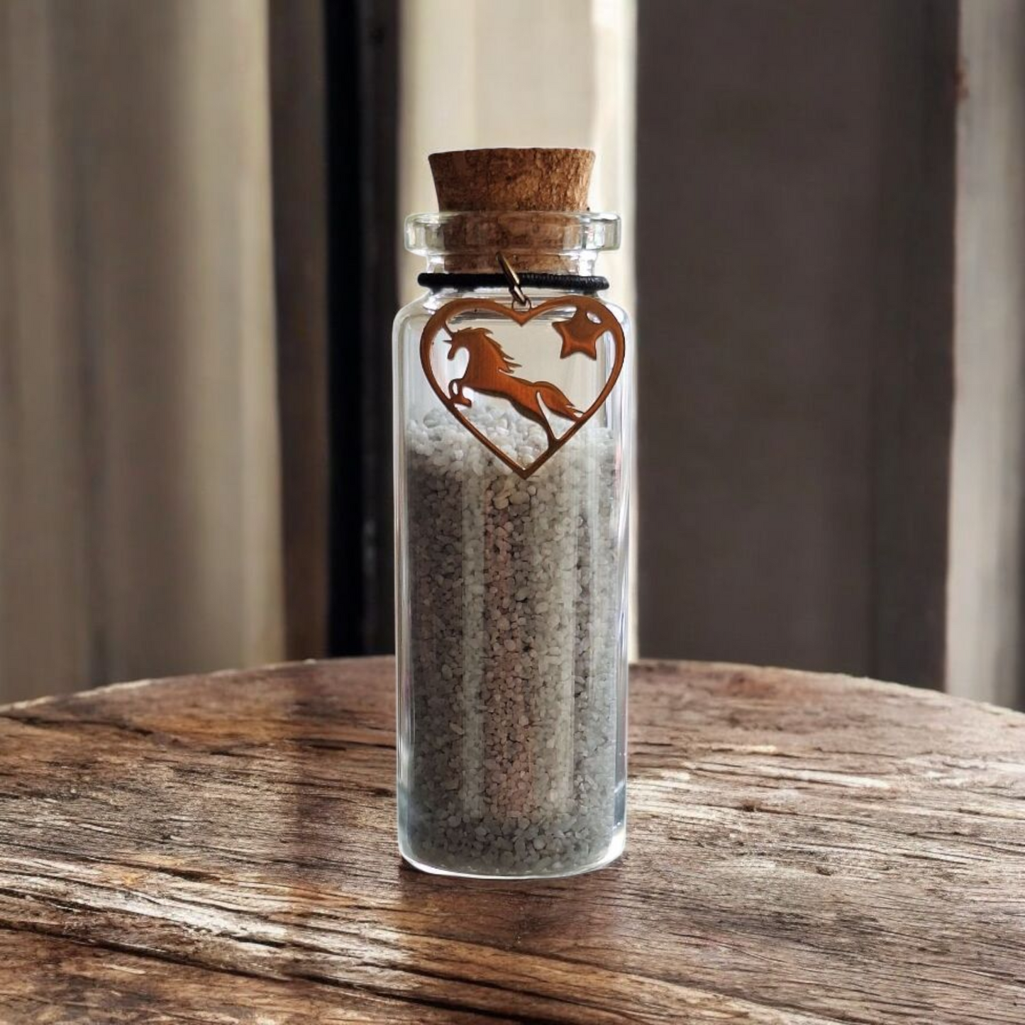 Memorial flesje voor as van overleden paard of pony