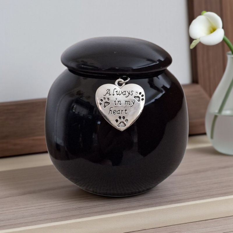 Mini urn met keepsake hangertje – een liefdevolle herinnering aan jouw huisdier
