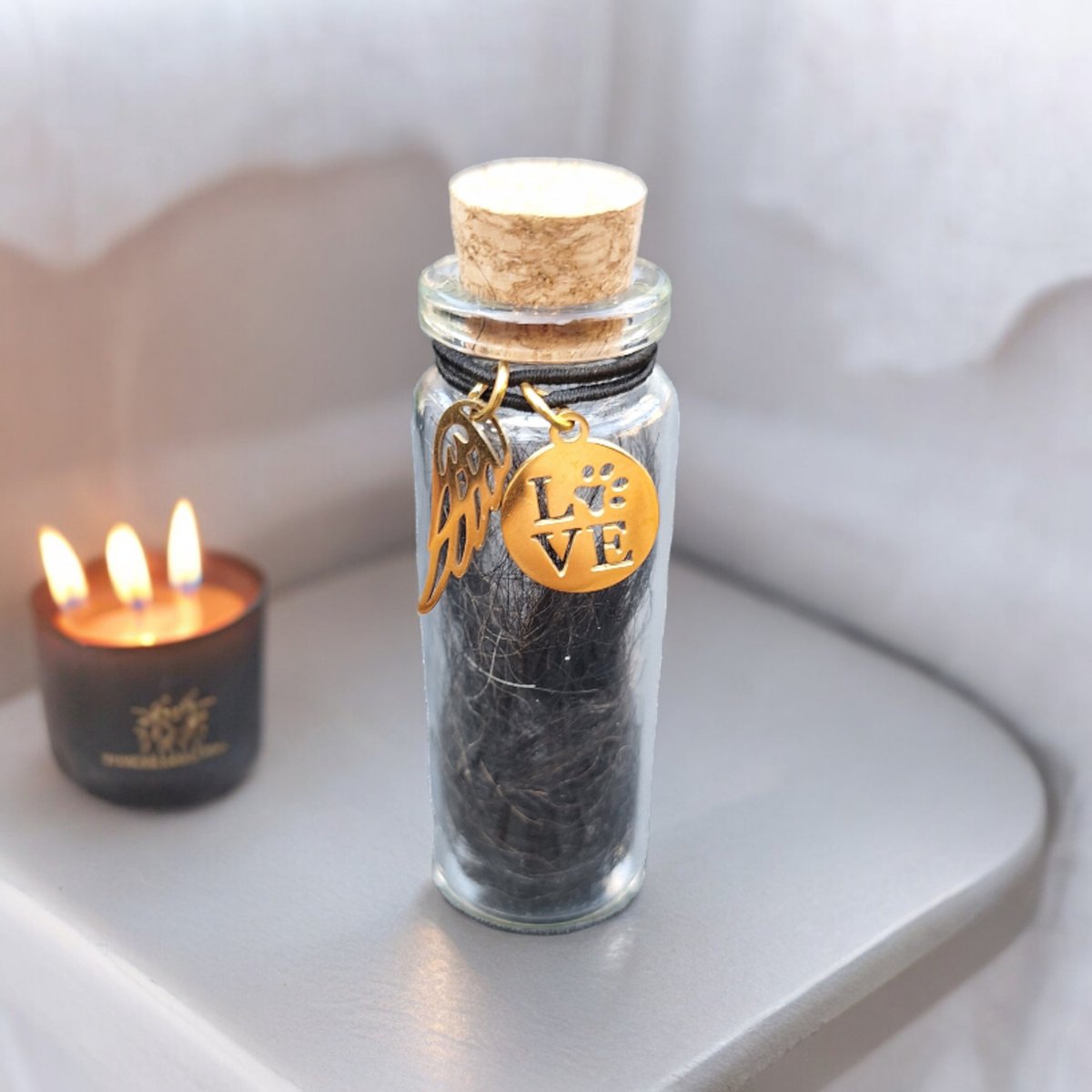 memorial flesje voor kat of hond, gedenkflacon, herinnering aan kat of hond, bewaren plukjes vacht van kat of hond