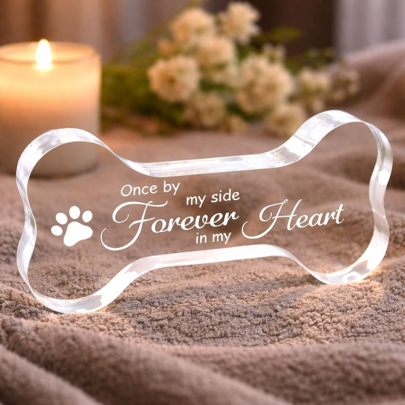 Herdenkingsbeeld voor hond - Botje