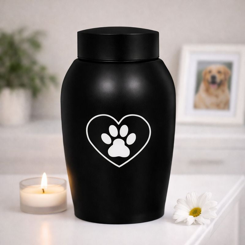 Urne – 500 ml – Schwarz – Herz mit Pfotenabdruck