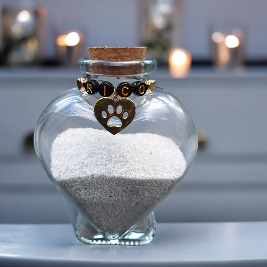 memorial flesje met naam voor kat of hond, gedenkflacon, herinnering aan kat of hond, bewaren plukjes vacht van kat of hond