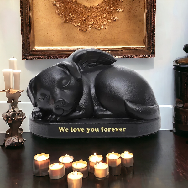 Urn in de vorm van een hond met de tekst we love you forever