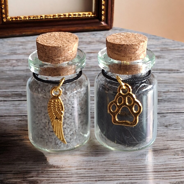 memorial flesjes, set van 2 stuks,  voor kat of hond, gedenkflacon, herinnering aan kat of hond, bewaren plukjes vacht van kat of hond